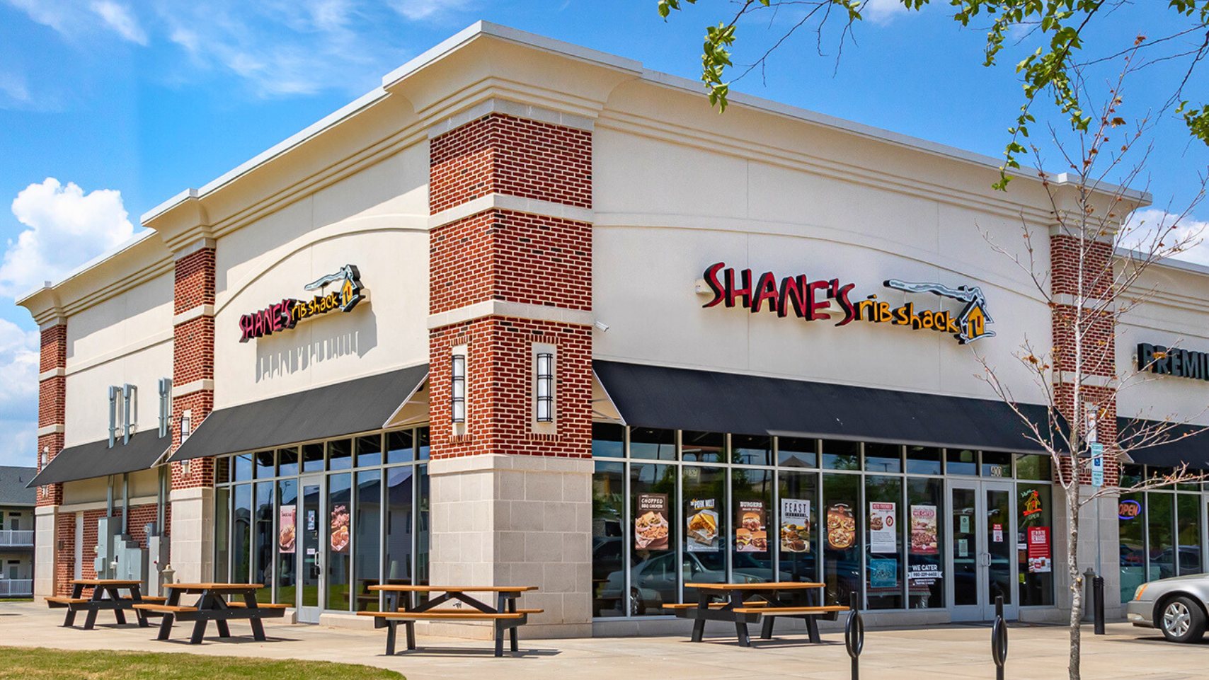 Shane’s Rib Shack restaurant in Charlotte, NC – Fast-casual BBQ restaurant with high-efficiency kitchen and welcoming dining space.